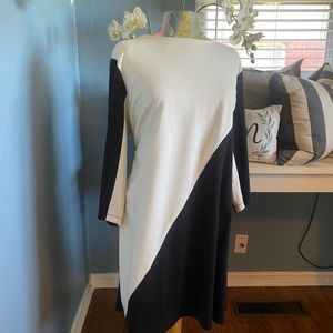Geometric style shift dress / gently worn off white and black / long sleeve